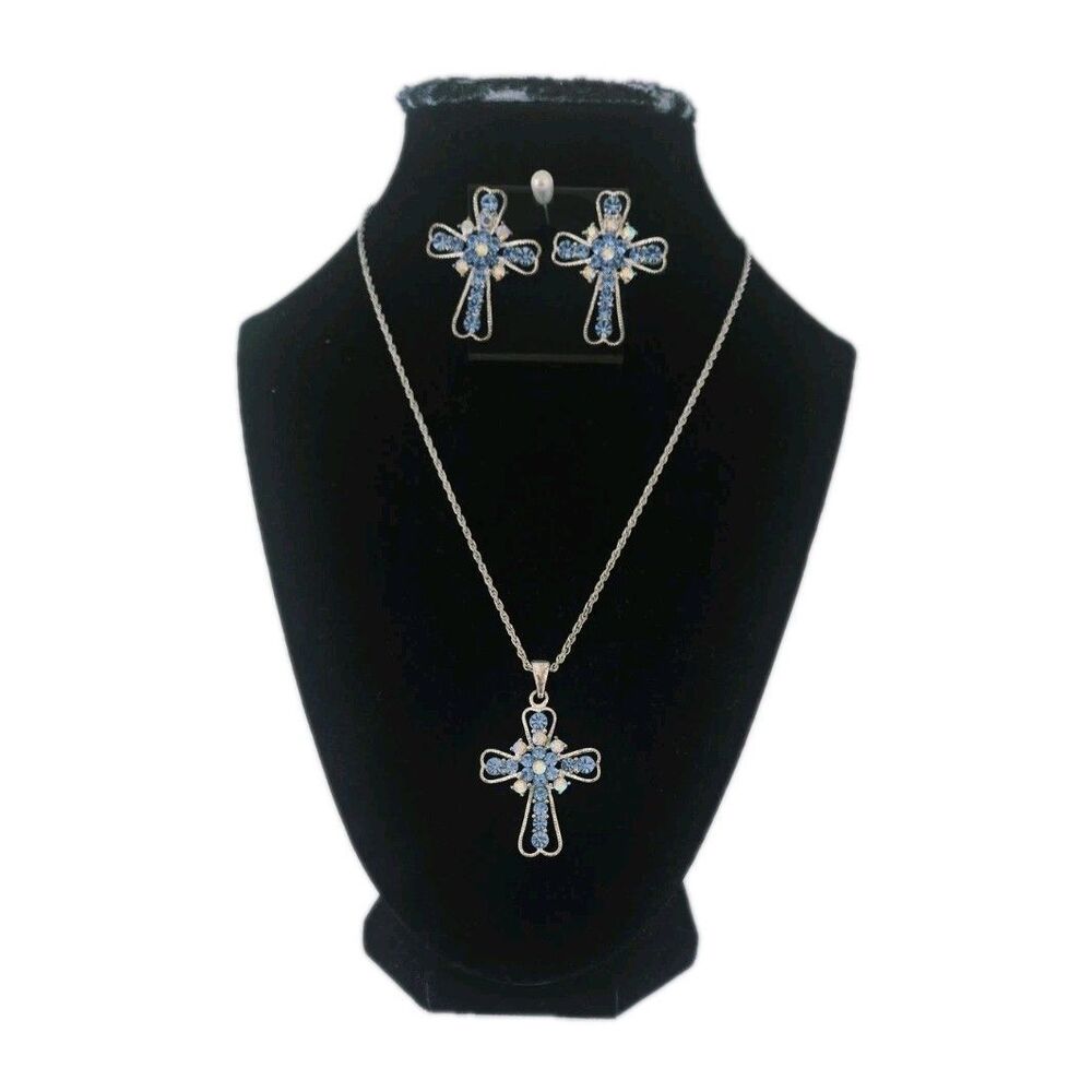 Women's Rhinestones Cross Chain Pendant Necklace W / clip-on Earrings Set
